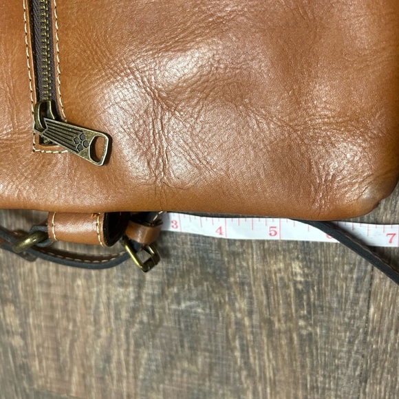 Patricia Nash smaller sized crossbody leather 3 fold purse great condition - Picture 14 of 14